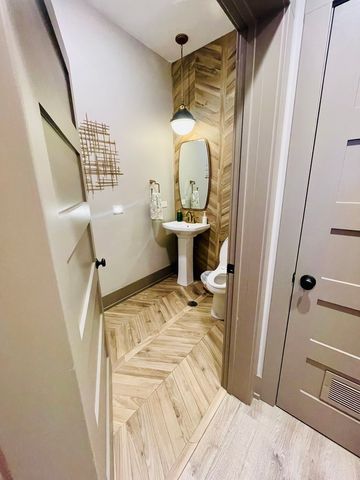 3056 N Oakley Avenue 1N, Chicago, IL 60618