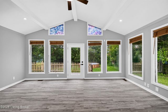 5218 Famous Way, Louisville, KY 40219