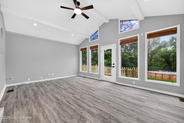 5218 Famous Way, Louisville, KY 40219