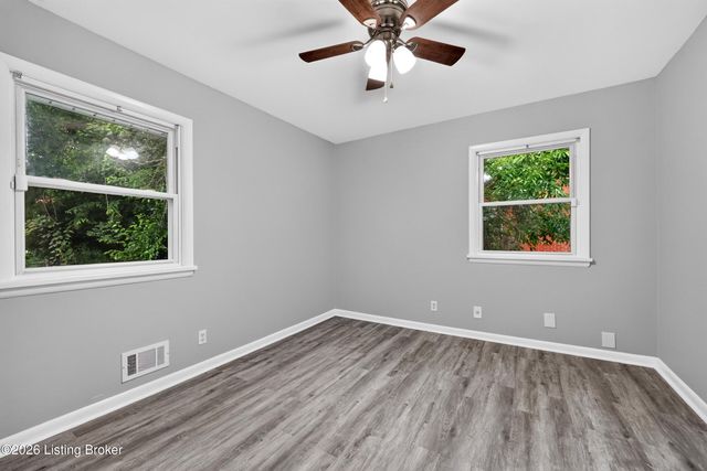 5218 Famous Way, Louisville, KY 40219