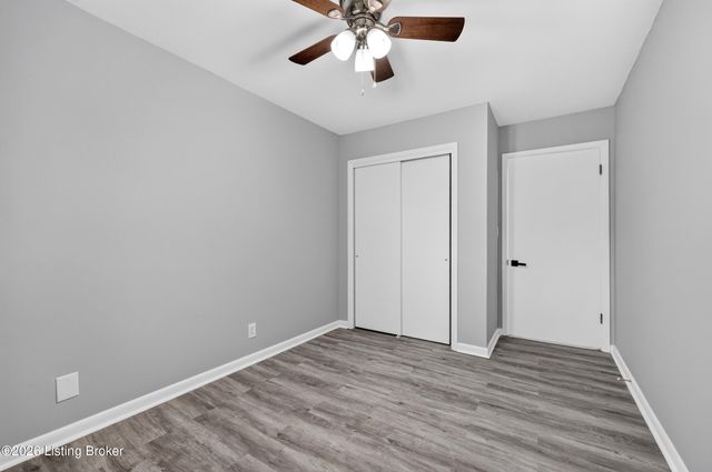 5218 Famous Way, Louisville, KY 40219