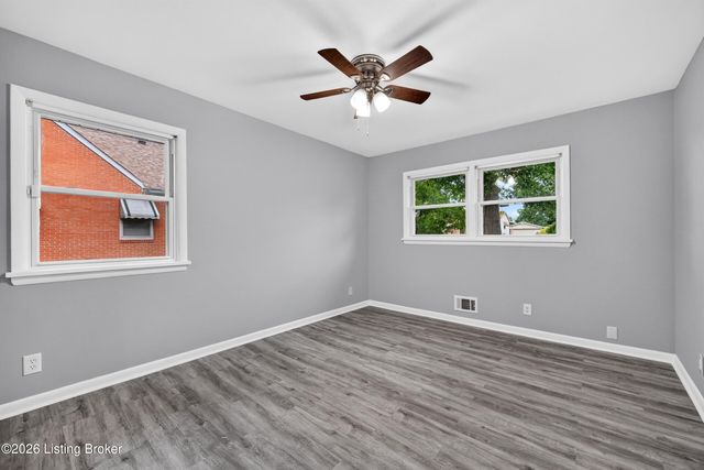 5218 Famous Way, Louisville, KY 40219