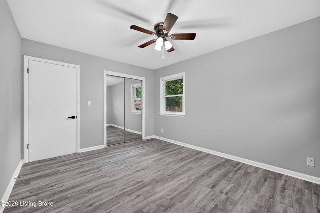 5218 Famous Way, Louisville, KY 40219