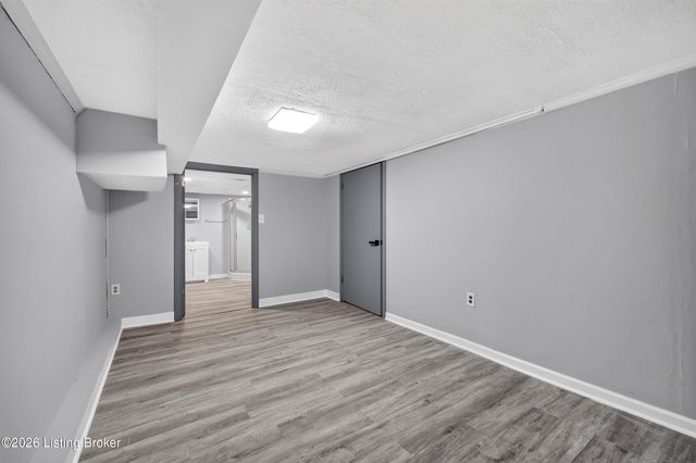 5218 Famous Way, Louisville, KY 40219
