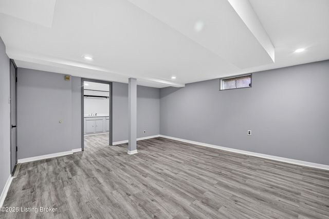 5218 Famous Way, Louisville, KY 40219