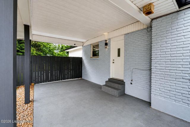 5218 Famous Way, Louisville, KY 40219