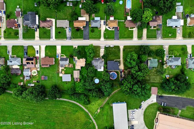 5218 Famous Way, Louisville, KY 40219