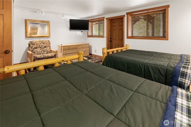 31 Tranquility Lane, Easton, WA 98925