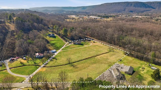 9061 Daisy Dallas Road, Soddy Daisy, TN 37379