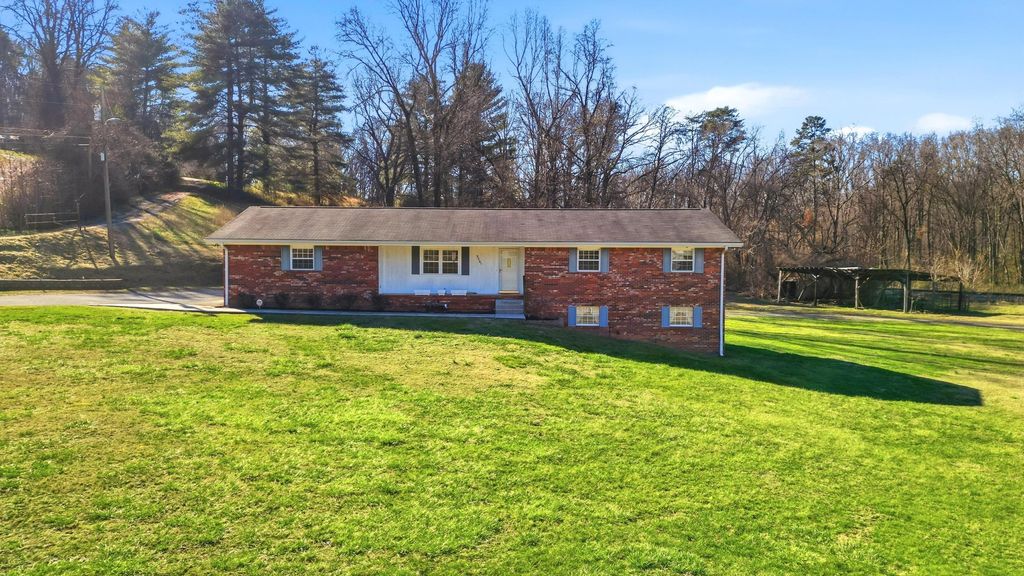 9061 Daisy Dallas Road, Soddy Daisy, TN 37379