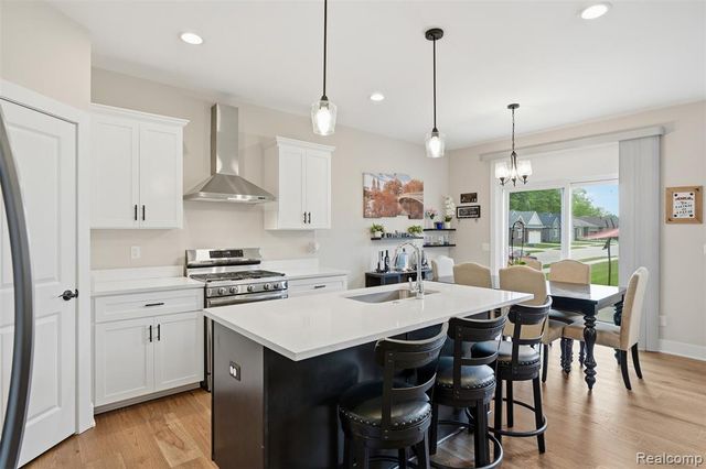 15365 Eton Pointe Drive, Clinton Township, MI 48035