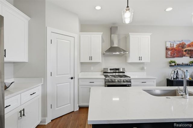 15365 Eton Pointe Drive, Clinton Township, MI 48035