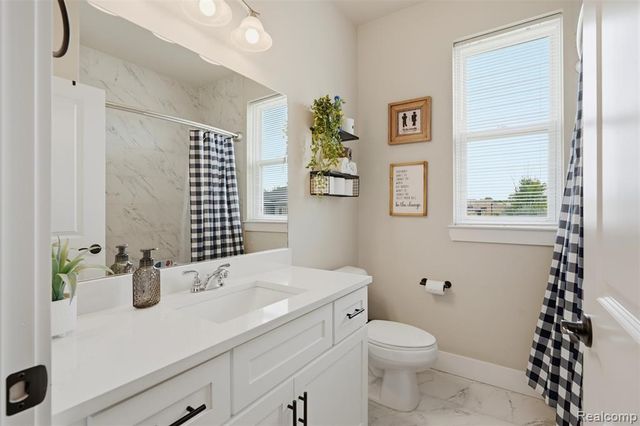 15365 Eton Pointe Drive, Clinton Township, MI 48035
