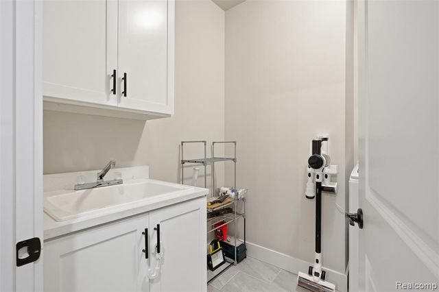 15365 Eton Pointe Drive, Clinton Township, MI 48035
