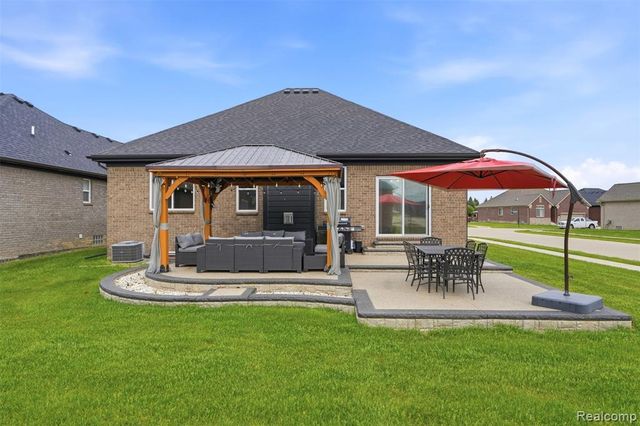 15365 Eton Pointe Drive, Clinton Township, MI 48035