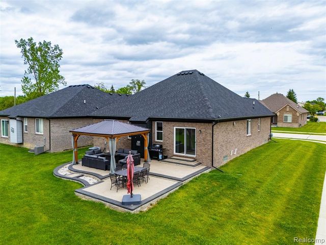 15365 Eton Pointe Drive, Clinton Township, MI 48035