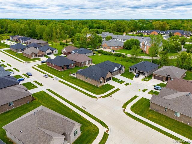 15365 Eton Pointe Drive, Clinton Township, MI 48035