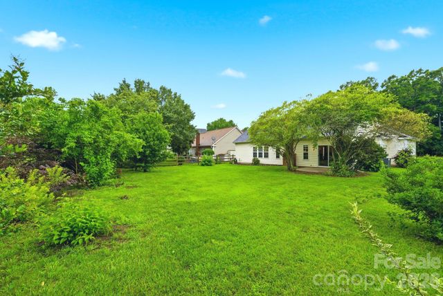 12126 Wild Garden Court, Charlotte, NC 28269