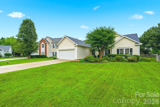 12126 Wild Garden Court, Charlotte, NC 28269