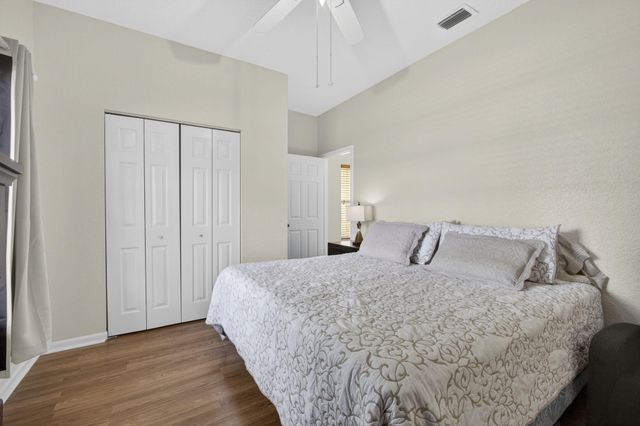 8600 Pine Cay, West Palm Beach, FL 33411