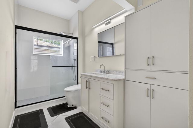 8600 Pine Cay, West Palm Beach, FL 33411