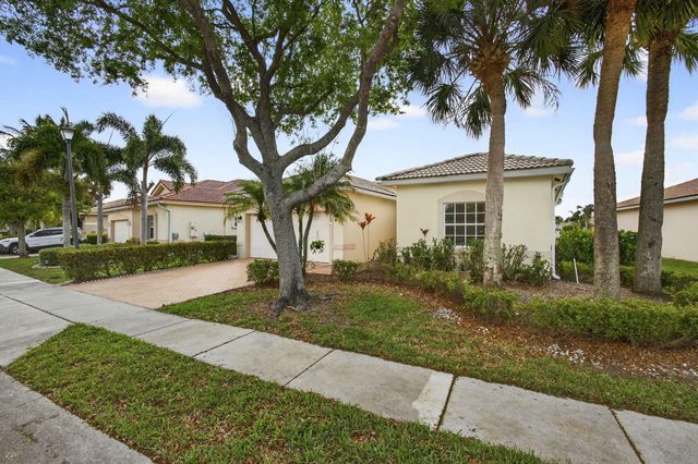 8600 Pine Cay, West Palm Beach, FL 33411