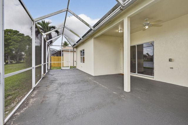 8600 Pine Cay, West Palm Beach, FL 33411