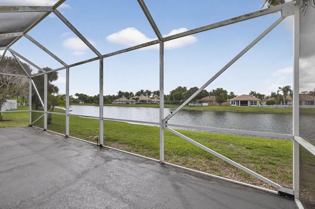 8600 Pine Cay, West Palm Beach, FL 33411