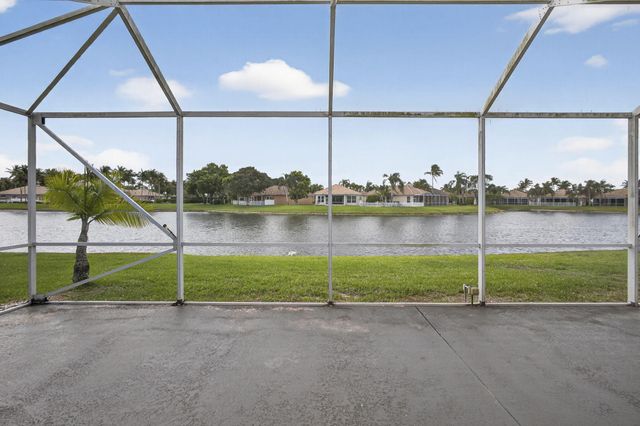 8600 Pine Cay, West Palm Beach, FL 33411