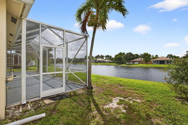 8600 Pine Cay, West Palm Beach, FL 33411