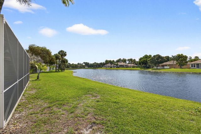 8600 Pine Cay, West Palm Beach, FL 33411