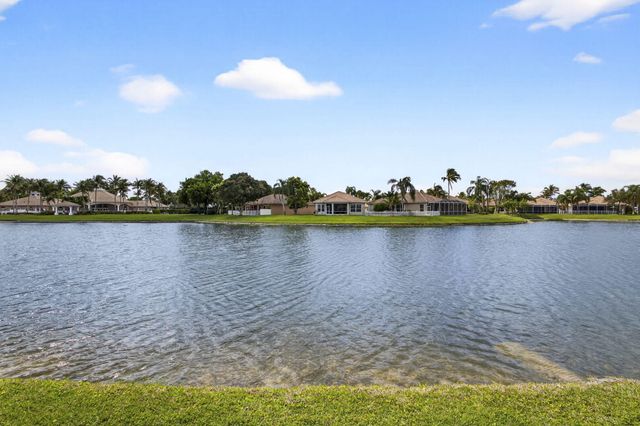8600 Pine Cay, West Palm Beach, FL 33411