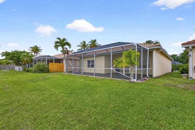8600 Pine Cay, West Palm Beach, FL 33411