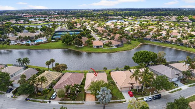 8600 Pine Cay, West Palm Beach, FL 33411