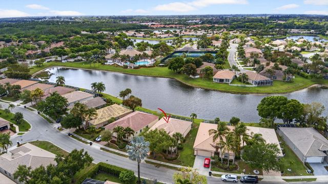 8600 Pine Cay, West Palm Beach, FL 33411