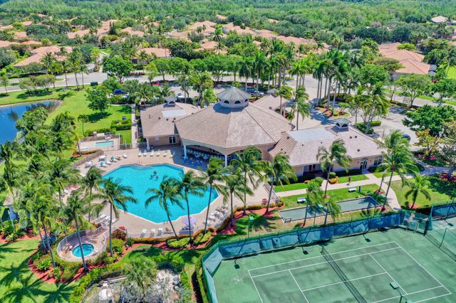 8600 Pine Cay, West Palm Beach, FL 33411