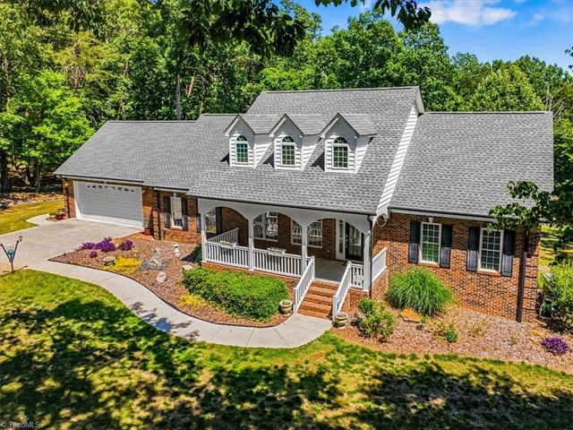 2668 Mountain Oak View Drive, Asheboro, NC 27205