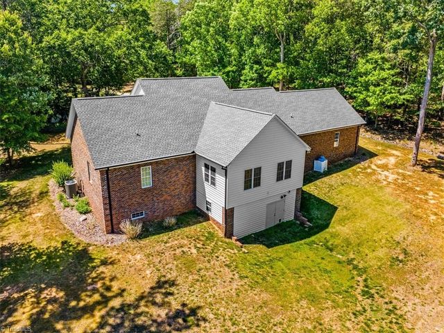 2668 Mountain Oak View Drive, Asheboro, NC 27205
