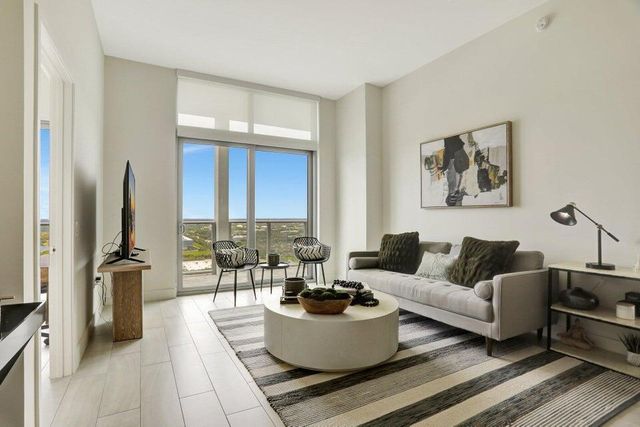 2000 METROPICA Way 2607, Sunrise, FL 33323