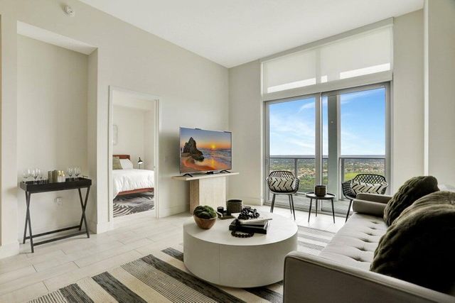 2000 METROPICA Way 2607, Sunrise, FL 33323