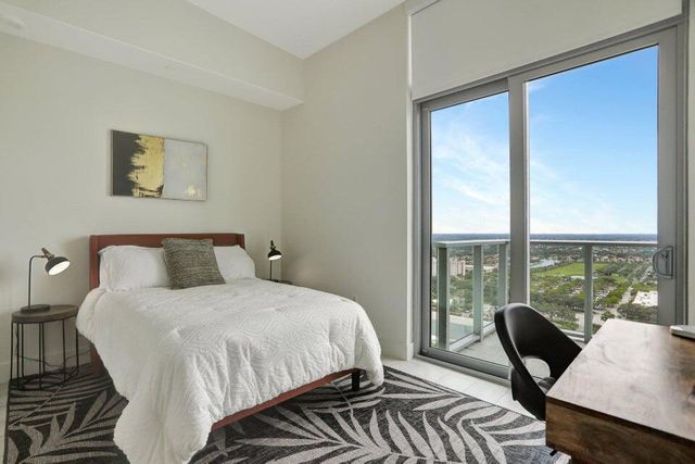 2000 METROPICA Way 2607, Sunrise, FL 33323