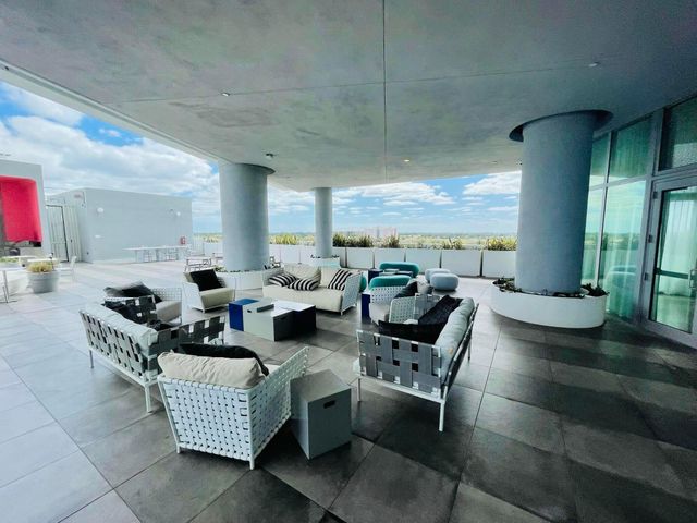2000 METROPICA Way 2607, Sunrise, FL 33323