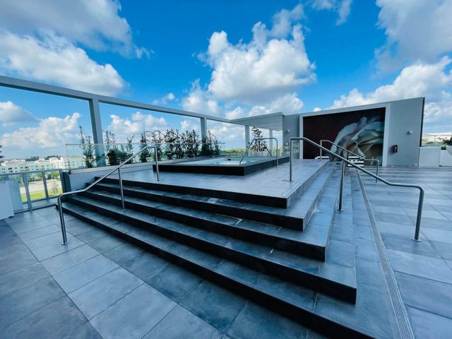 2000 METROPICA Way 2607, Sunrise, FL 33323