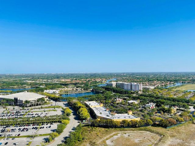 2000 METROPICA Way 2607, Sunrise, FL 33323