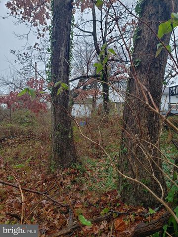 JOHN AVE, Baltimore, MD 21221