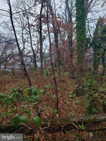 JOHN AVE, Baltimore, MD 21221