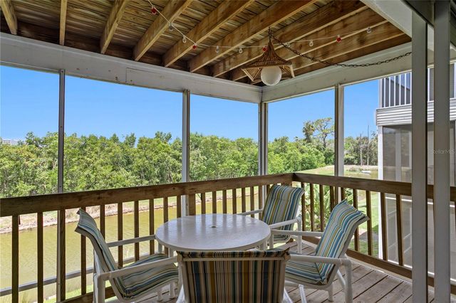 9564 TARA CAY COURT, Seminole, FL 33776