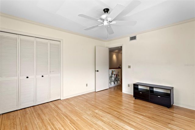9564 TARA CAY COURT, Seminole, FL 33776