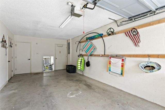 9564 TARA CAY COURT, Seminole, FL 33776