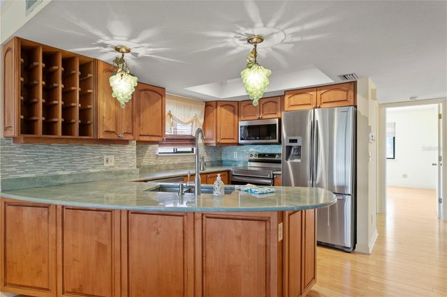 9564 TARA CAY COURT, Seminole, FL 33776